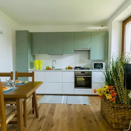 Apartment In Mit Grossem Garten